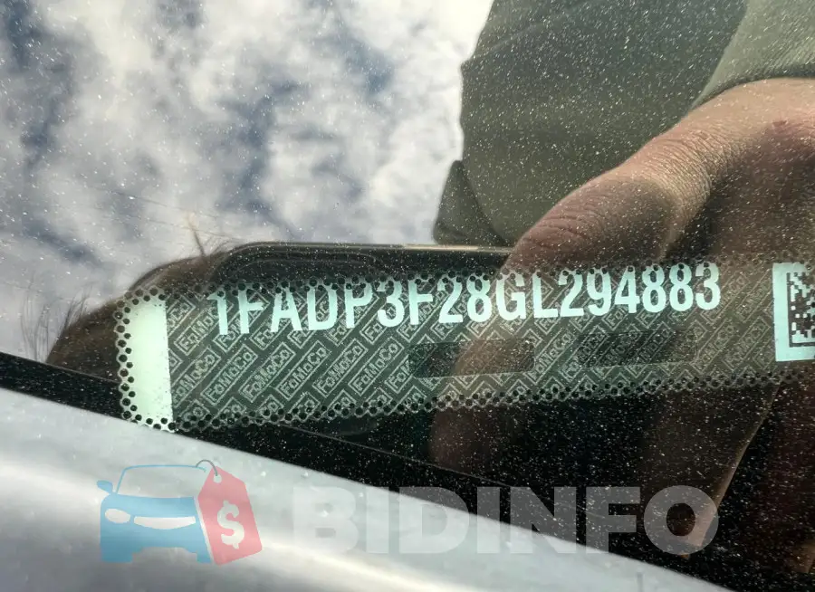 1FADP3F28GL294883 Photo# 10