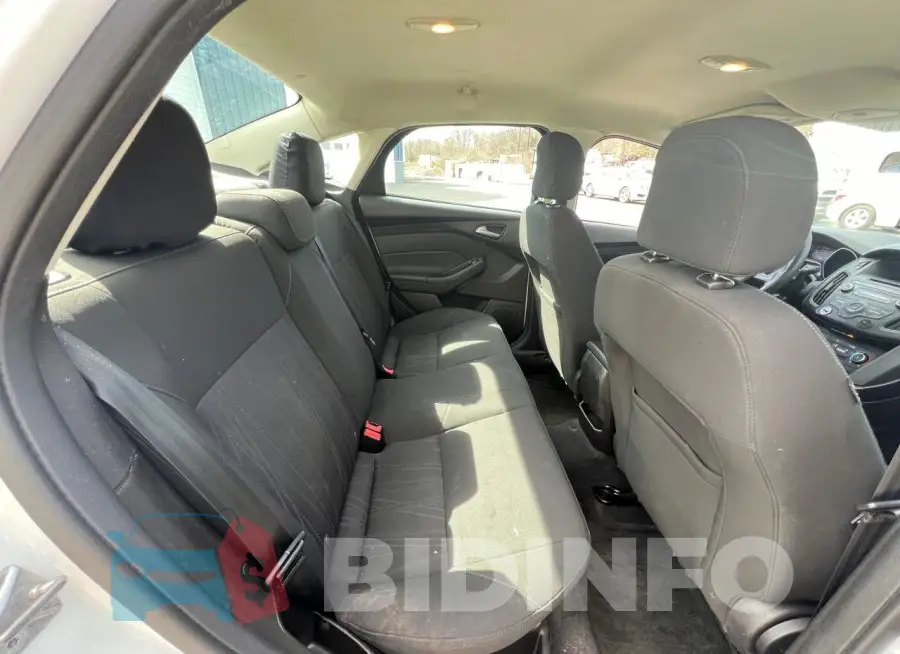 1FADP3F28GL294883 Photo# 6