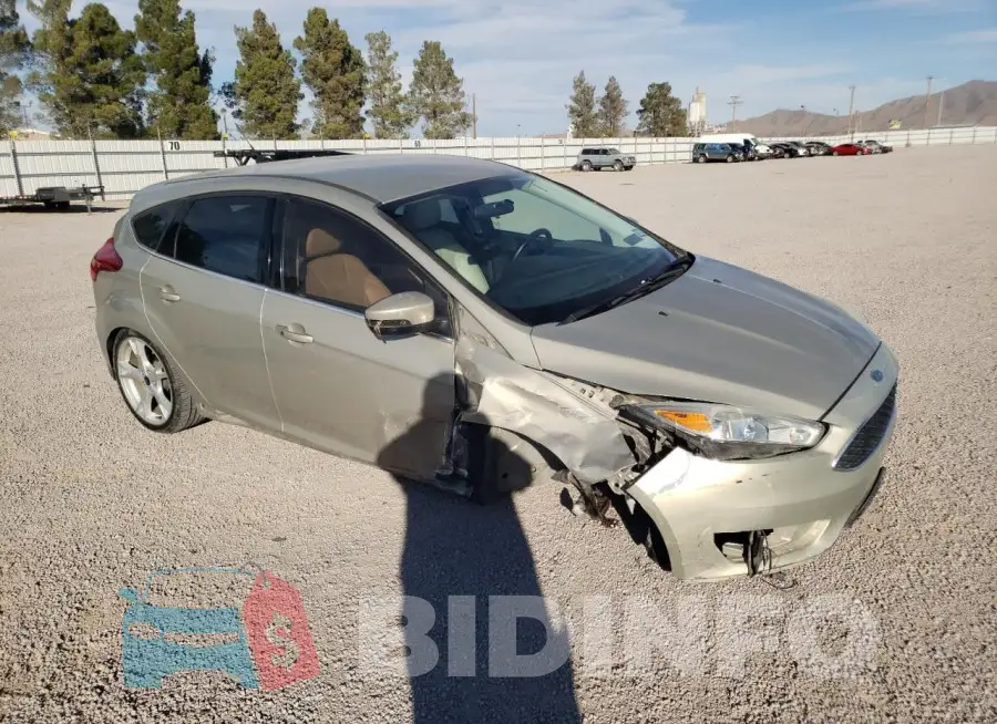 1FADP3N27FL305839 Photo# 4