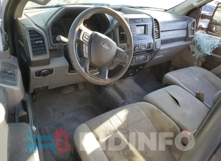 1FT7X2B68JEB11763 Photo# 8