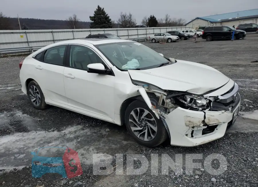 19XFC2F76GE217393 Photo# 4