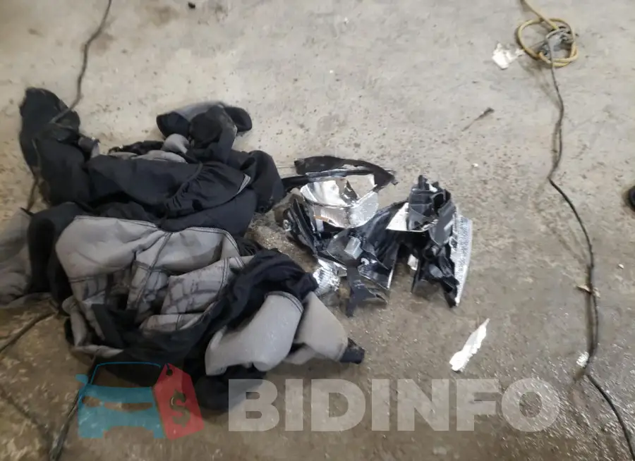 ML32F3FJ4HHF10752 Photo# 12