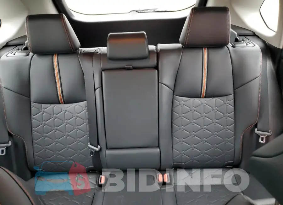 2T3J1RFV6LC106060 Photo# 10