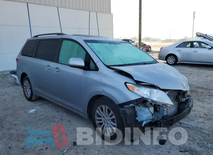 5TDYK3DCXGS726118 Photo# 4