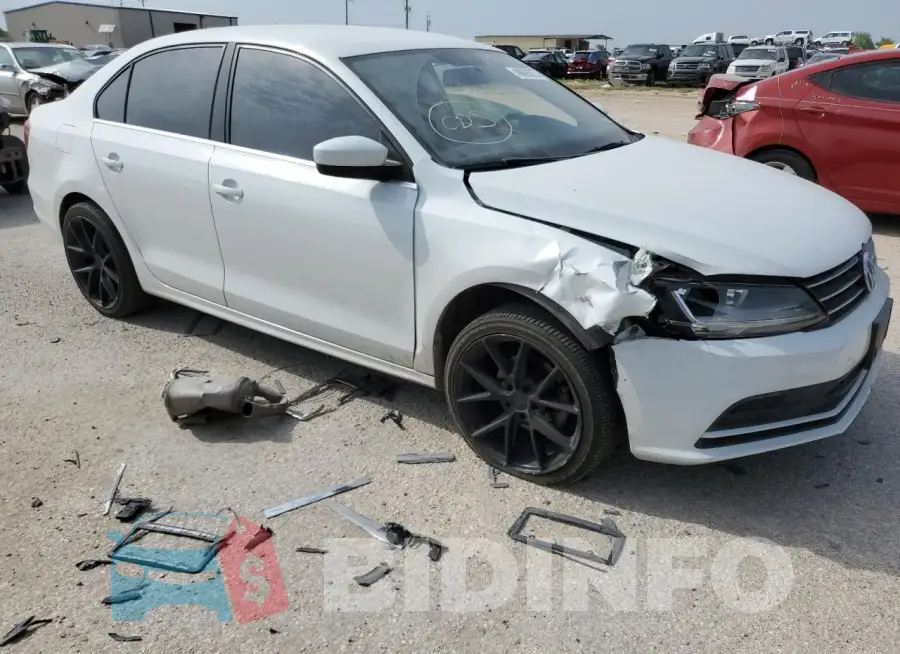 3VW2B7AJXHM257143 Photo# 4