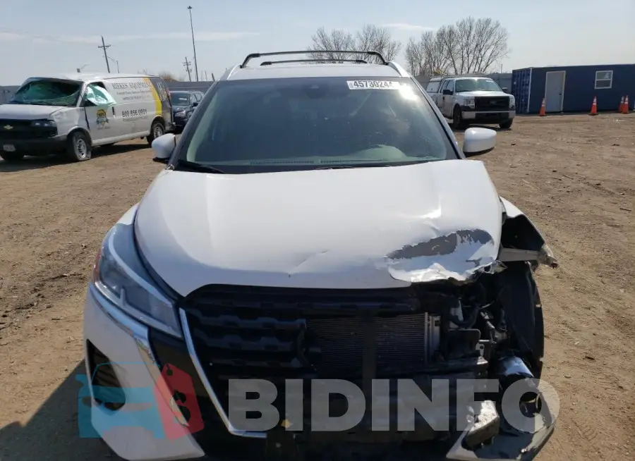 3N1CP5CV8PL480771 Photo# 5