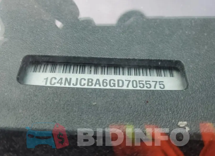 1C4NJCBA6GD705575 Photo# 13