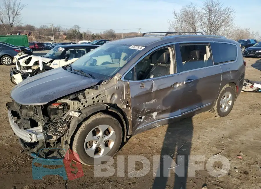 2C4RC1EG9HR727388 Photo# 1