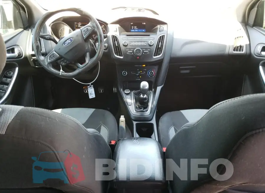 1FADP3L90FL368846 Photo# 8