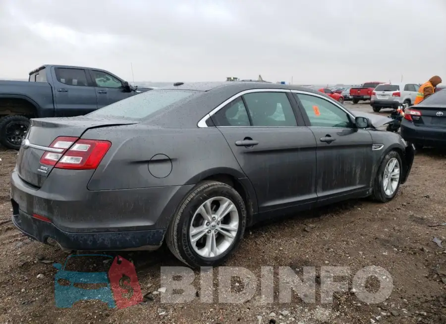 1FAHP2E82JG111950 Photo# 3