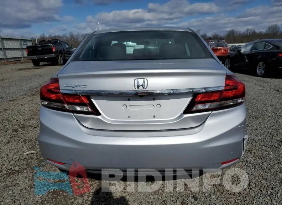 19XFB2F57FE262715 Photo# 6