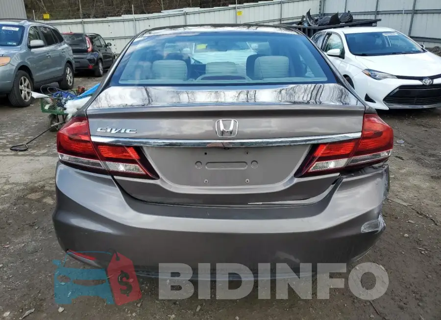 19XFB2F82FE270666 Photo# 6