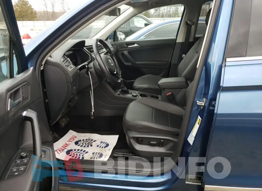 3VV2B7AX7KM010937 Photo# 7