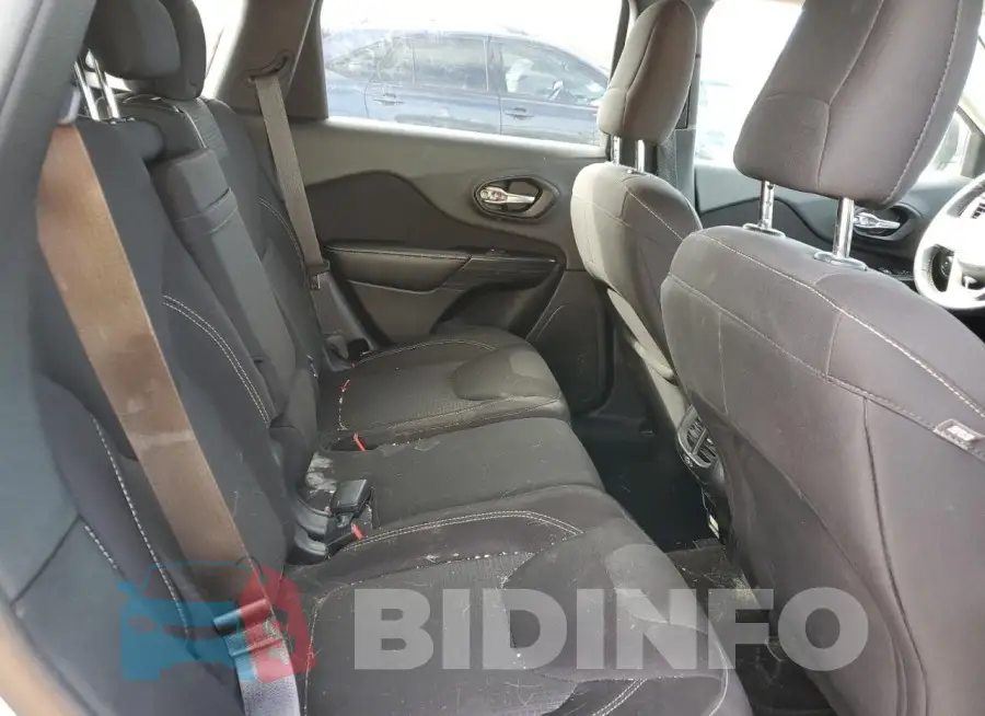 1C4PJLCB7FW676705 Photo# 11