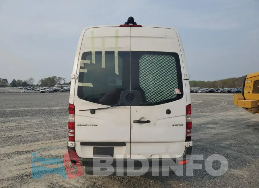 WD3PE8CD0JP626177 Photo# 6