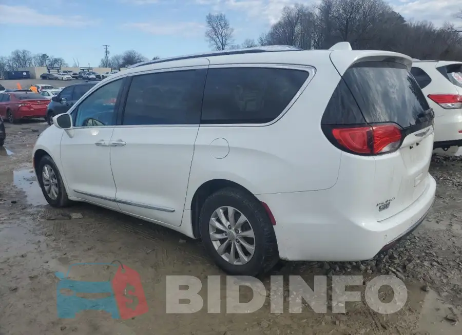 2C4RC1BGXJR149327 Photo# 2