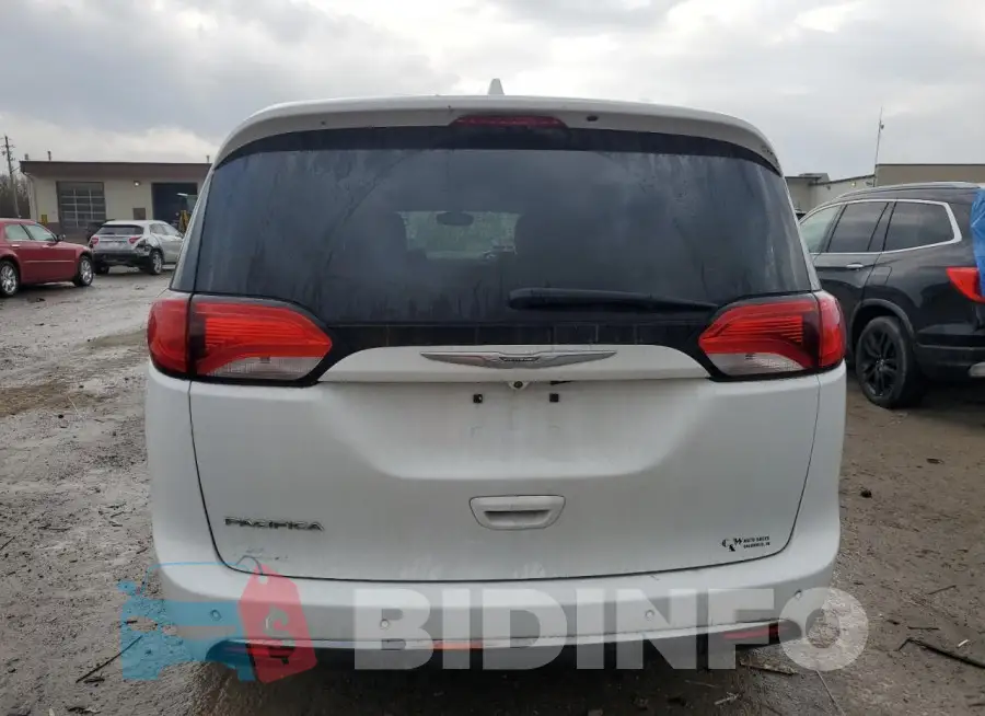 2C4RC1EG8HR591903 Photo# 6