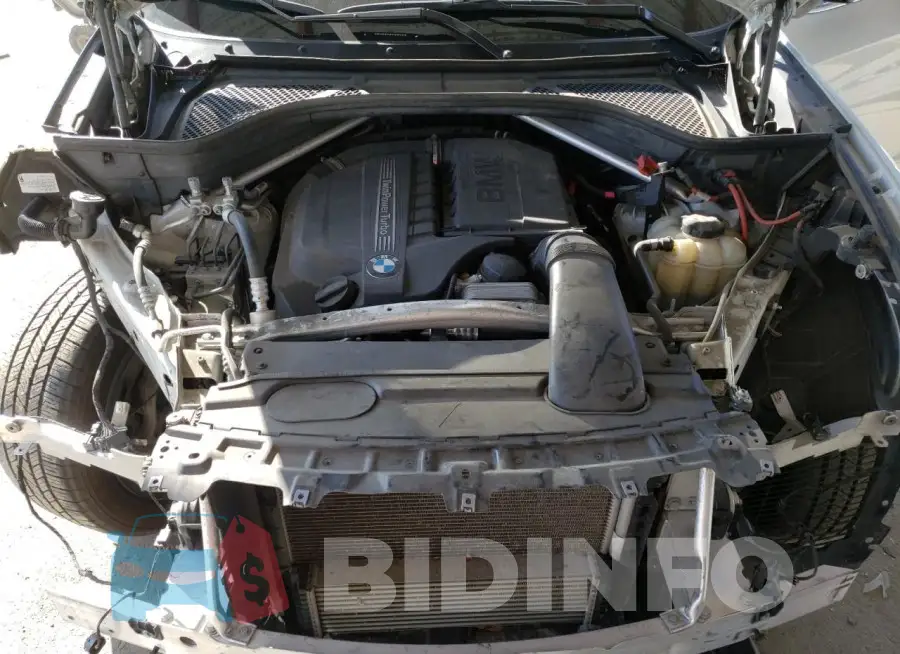 5UXKR2C5XJ0Z16086 Photo# 12