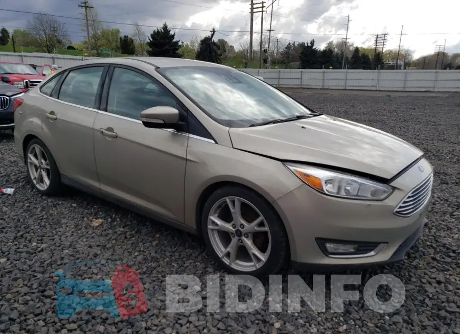 1FADP3J29GL225885 Photo# 4