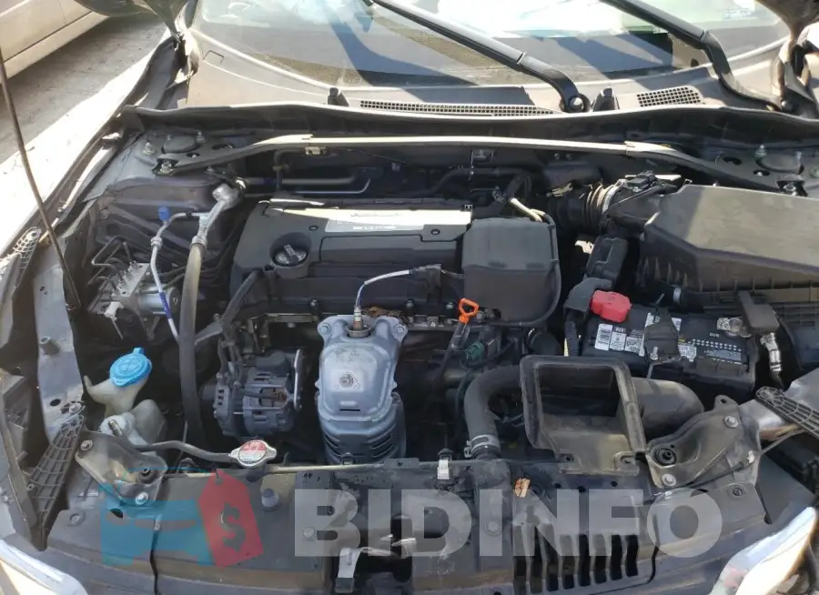 1HGCR2F52FA152089 Photo# 11