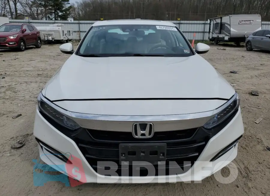 1HGCV3F47JA013075 Photo# 5