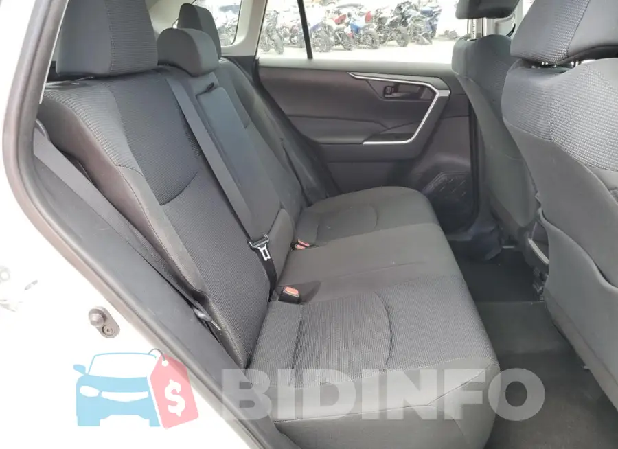 2T3H1RFV5MC156335 Photo# 10