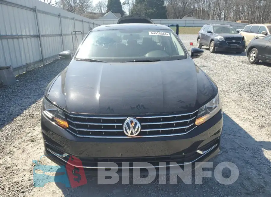 1VWLA7A39KC004994 Photo# 5