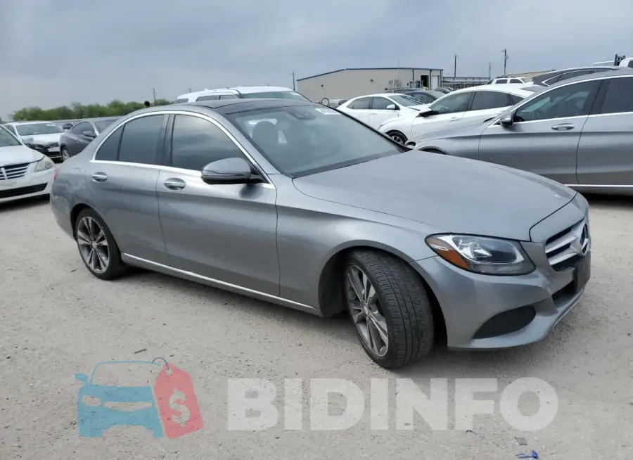 55SWF4JBXGU125193 Photo# 4