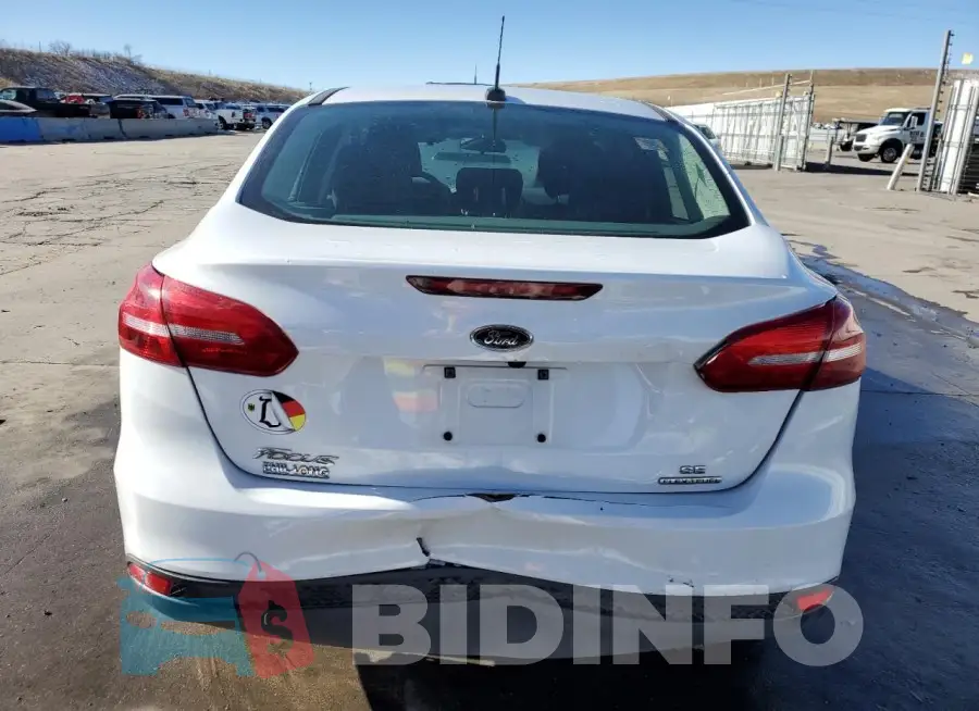 1FADP3F24GL398917 Photo# 6