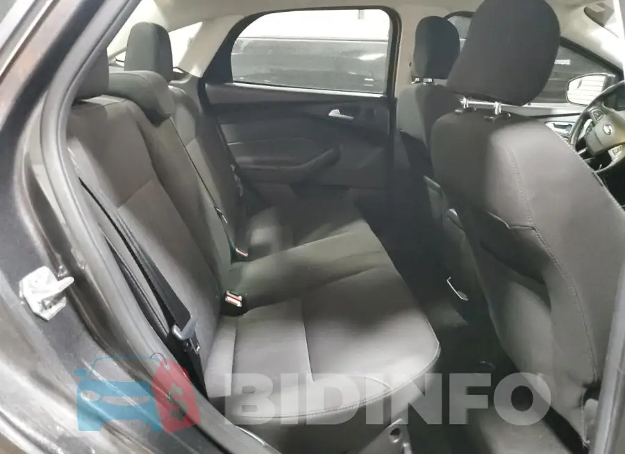 1FADP3H25HL340121 Photo# 10