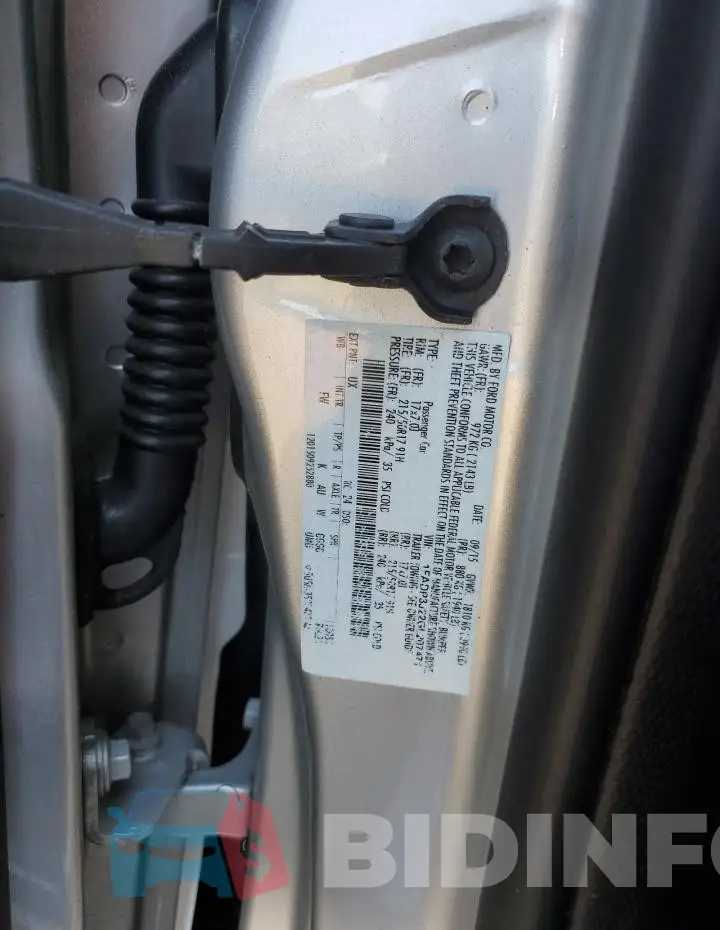 1FADP3J22GL207471 Photo# 12