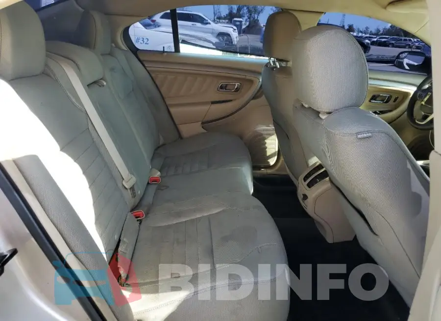 1FAHP2D89HG120785 Photo# 10