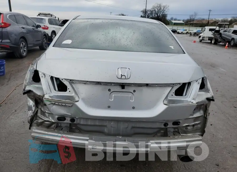 1HGCR2F38FA150118 Photo# 6