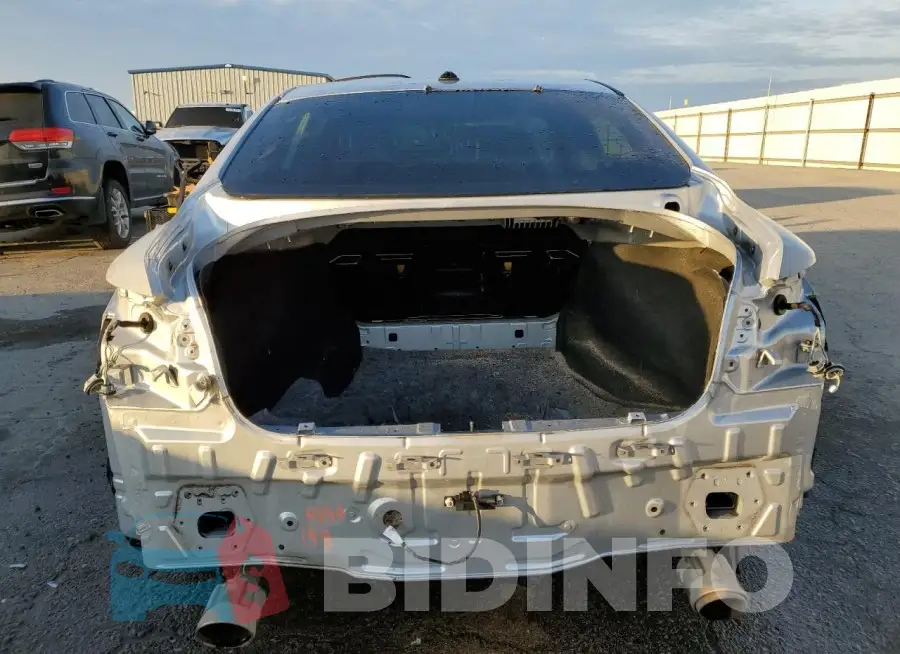 JN1BV7AP2FM339331 Photo# 6