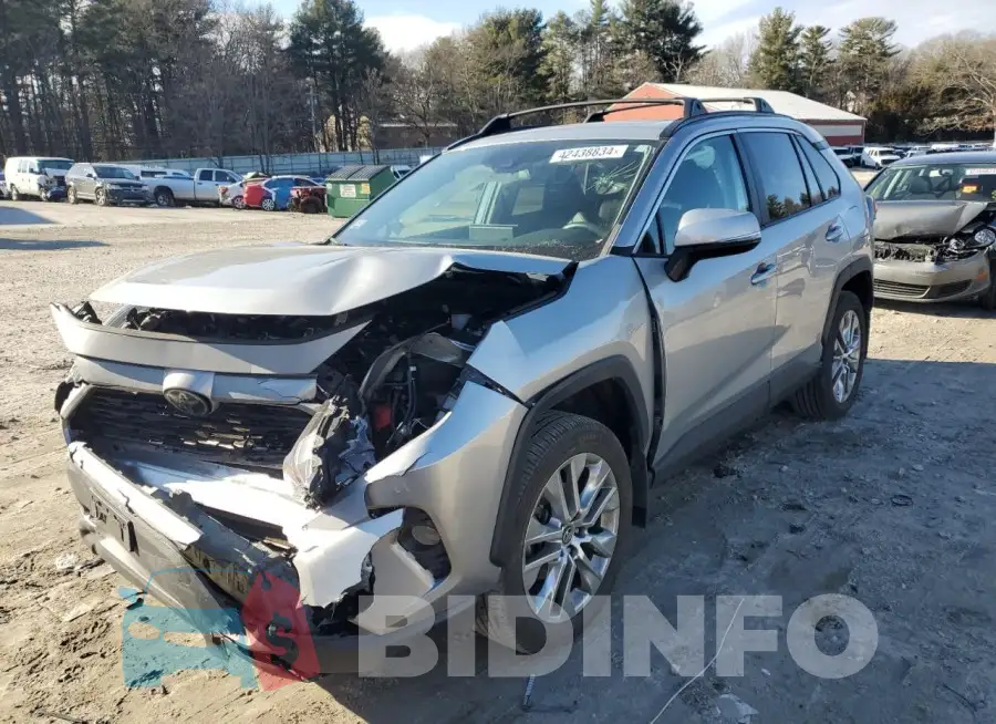 2T3A1RFV2LC117458 Photo# 1