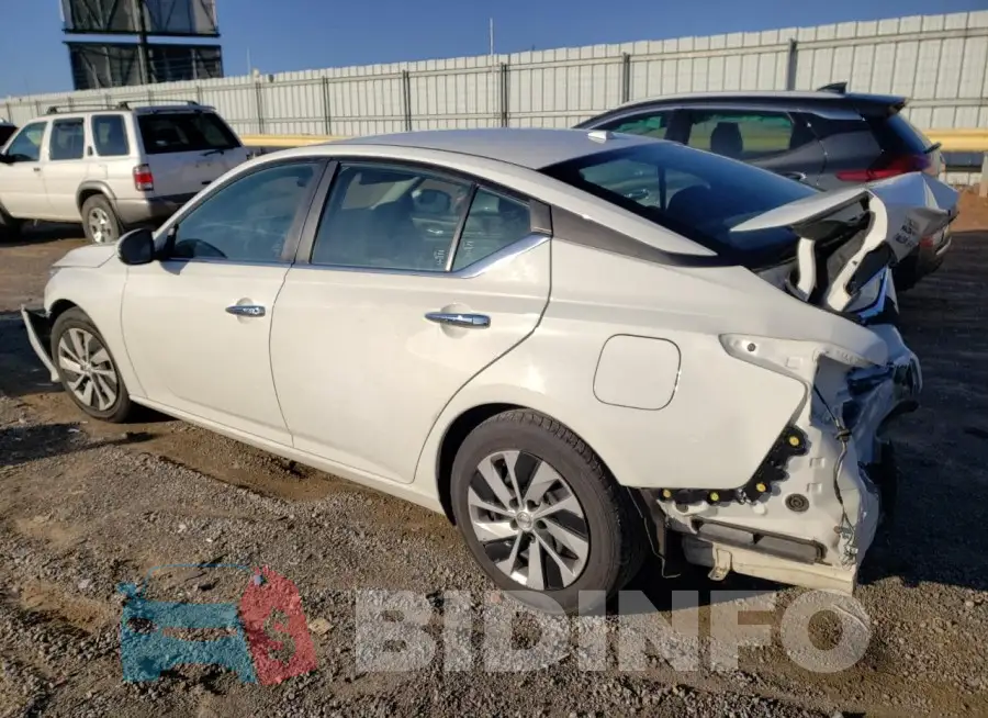 1N4BL4BV1KC159567 Photo# 2