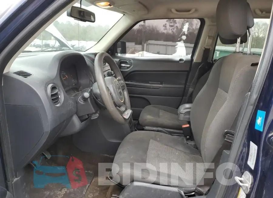 1C4NJPBB5FD398589 Photo# 7
