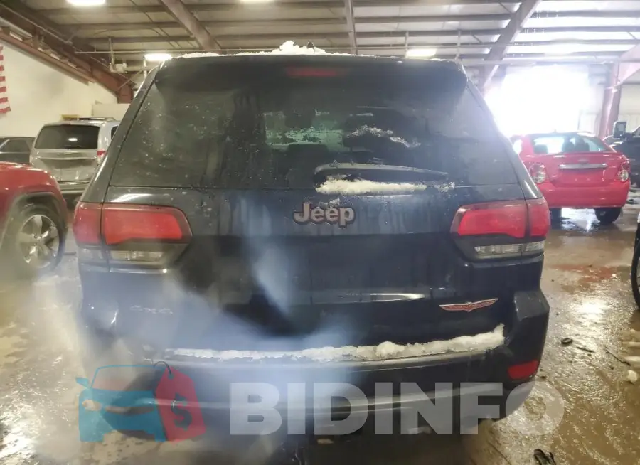 1C4RJFLT1JC370810 Photo# 6