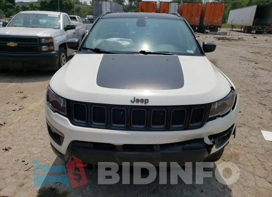 3C4NJDDB5LT177320 Photo# 5