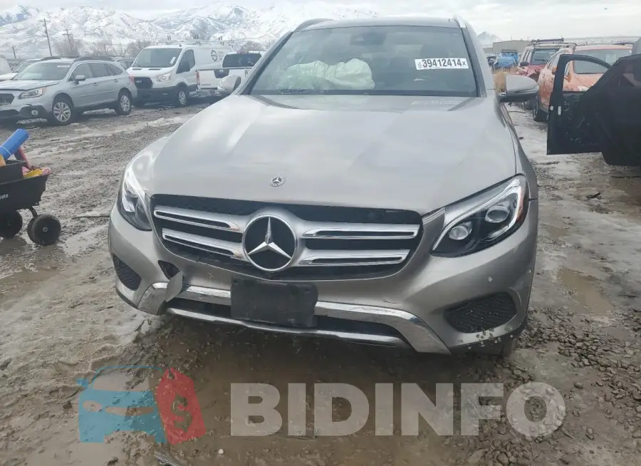 WDC0G4JB7KV158757 Photo# 5