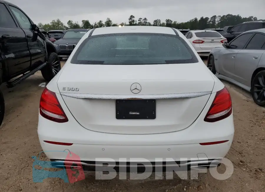 WDDZF4JB7HA216131 Photo# 6