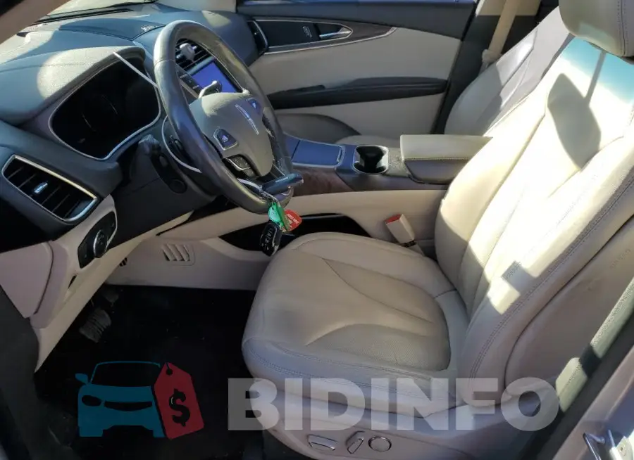2LMTJ6KR3GBL24383 Photo# 7