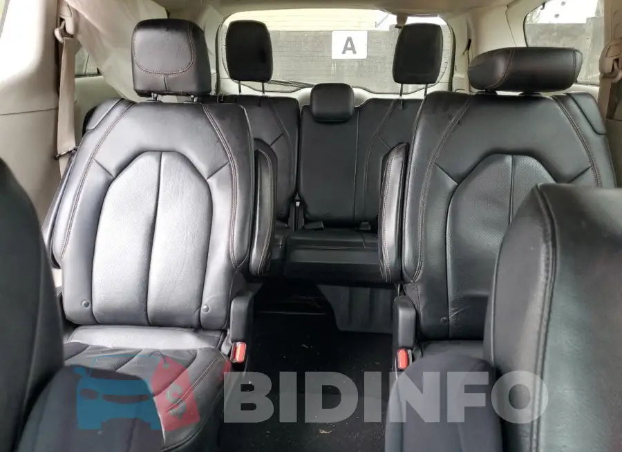 2C4RC1BGXLR275979 Photo# 10