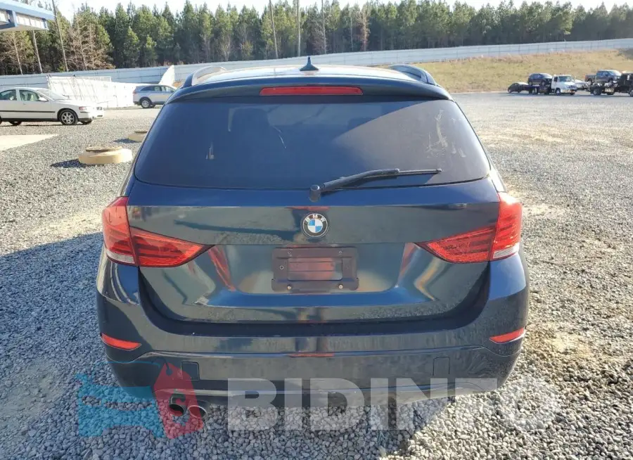 WBAVM1C56FV318236 Photo# 6