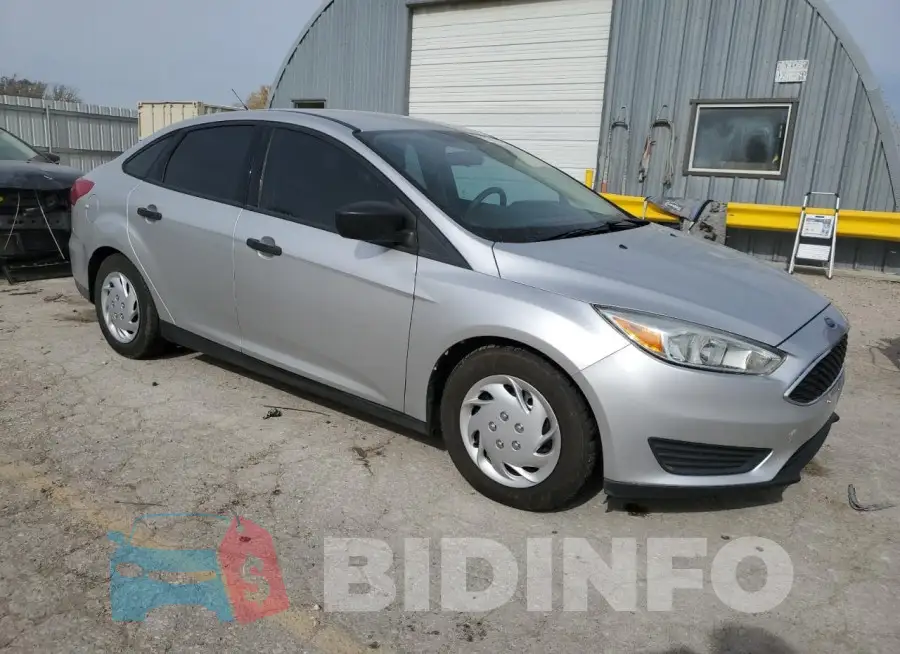 1FADP3E24GL328657 Photo# 4