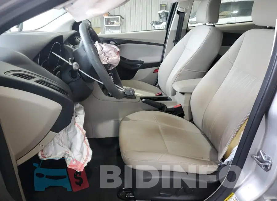 1FADP3F28GL261382 Photo# 7