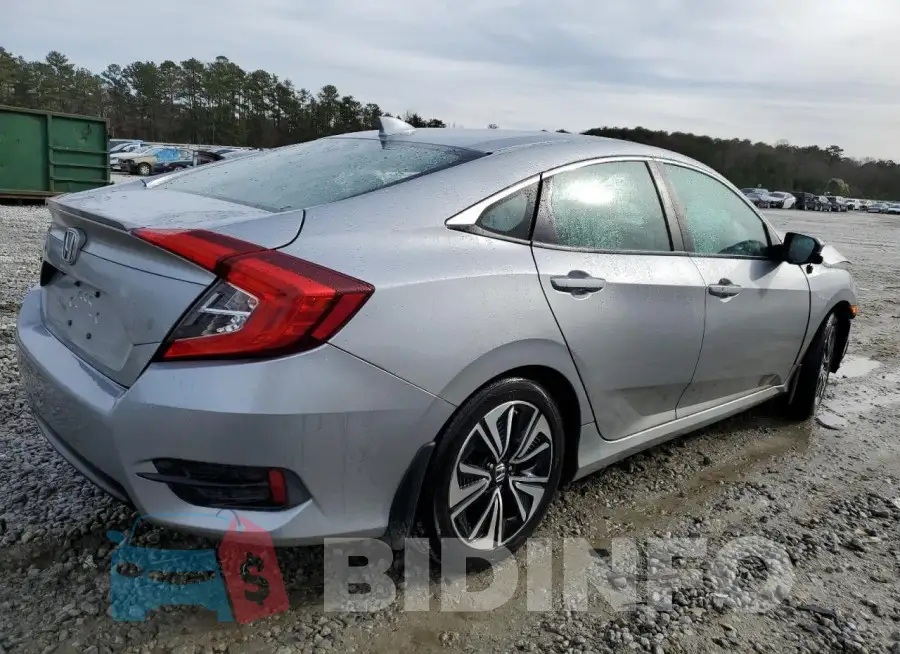 19XFC1F30GE008626 Photo# 3