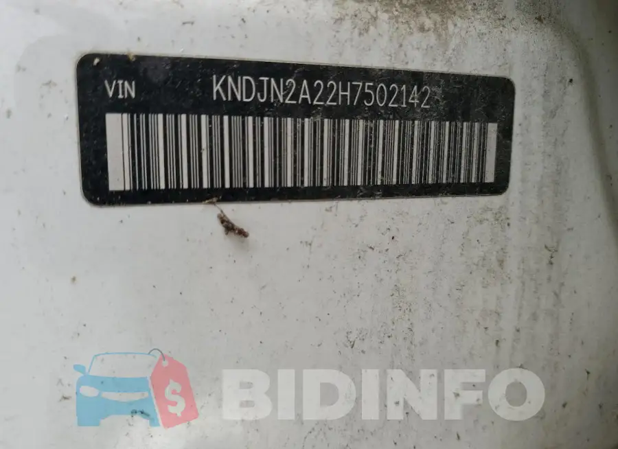 KNDJN2A22H7502142 Photo# 12