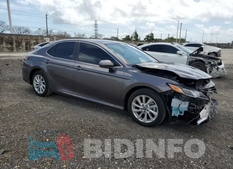 4T1C11AK1PU796188 Photo# 4