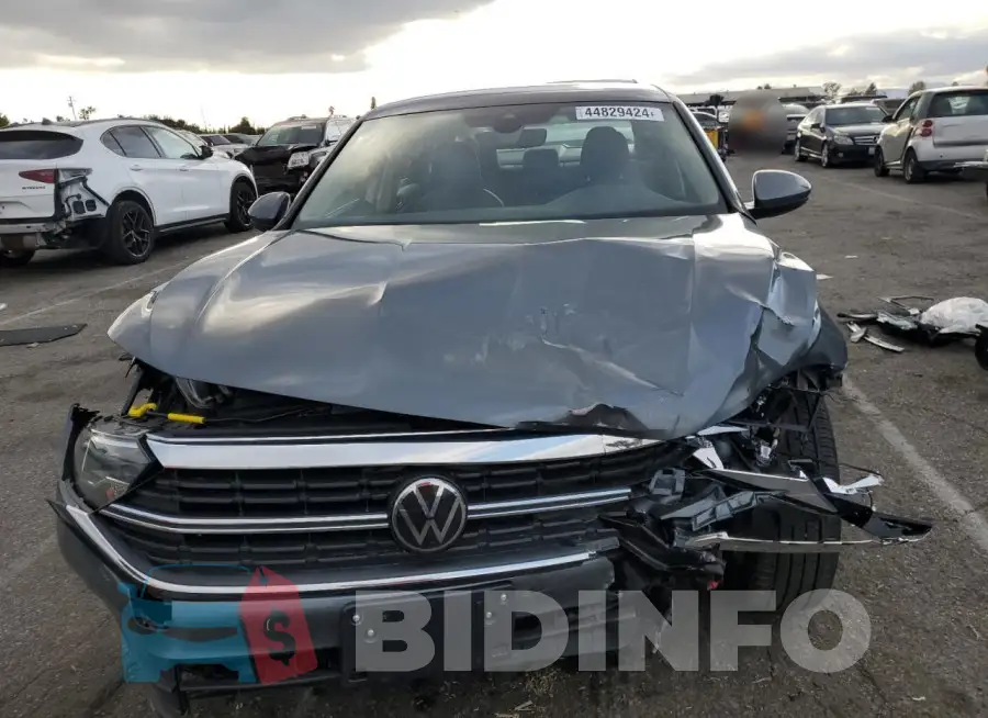 3VW7M7BU8PM048992 Photo# 5